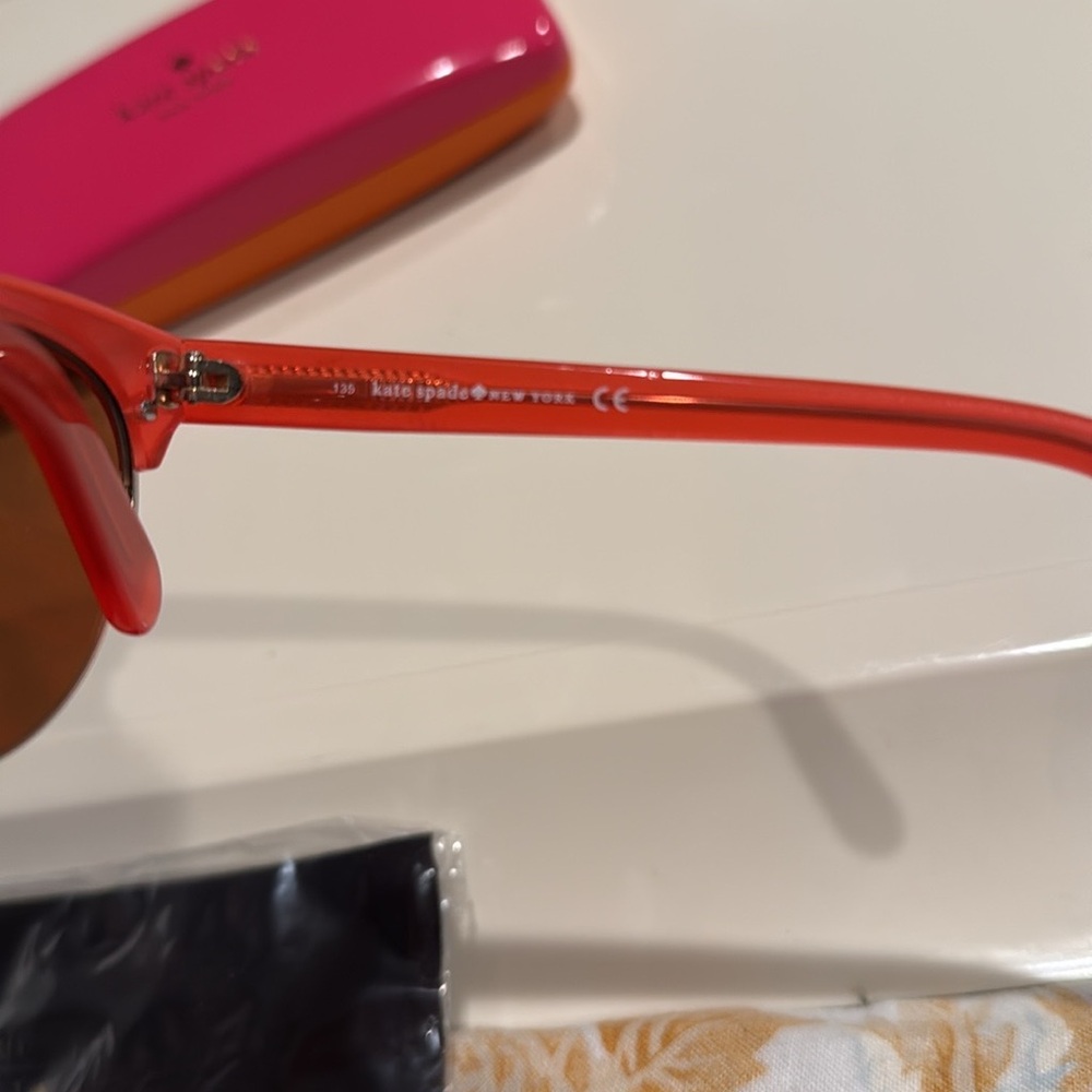 KATE SPADE SUNGLASSES  MIRRORED LENSES - Picture 2 of 5